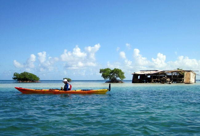 Guadeloupe kayak mer lagon turquoise mangroves